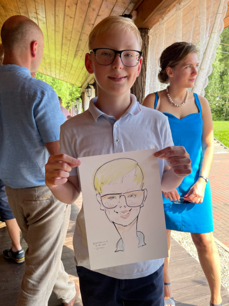 Шарж мальчика в очках на свадьбе в усадьбе 